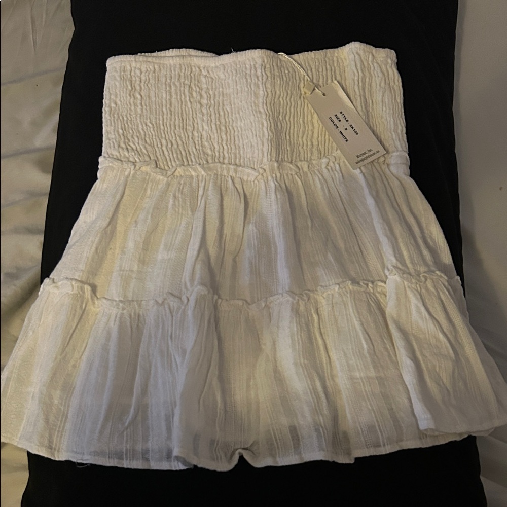 Elegant White Mini Skirt